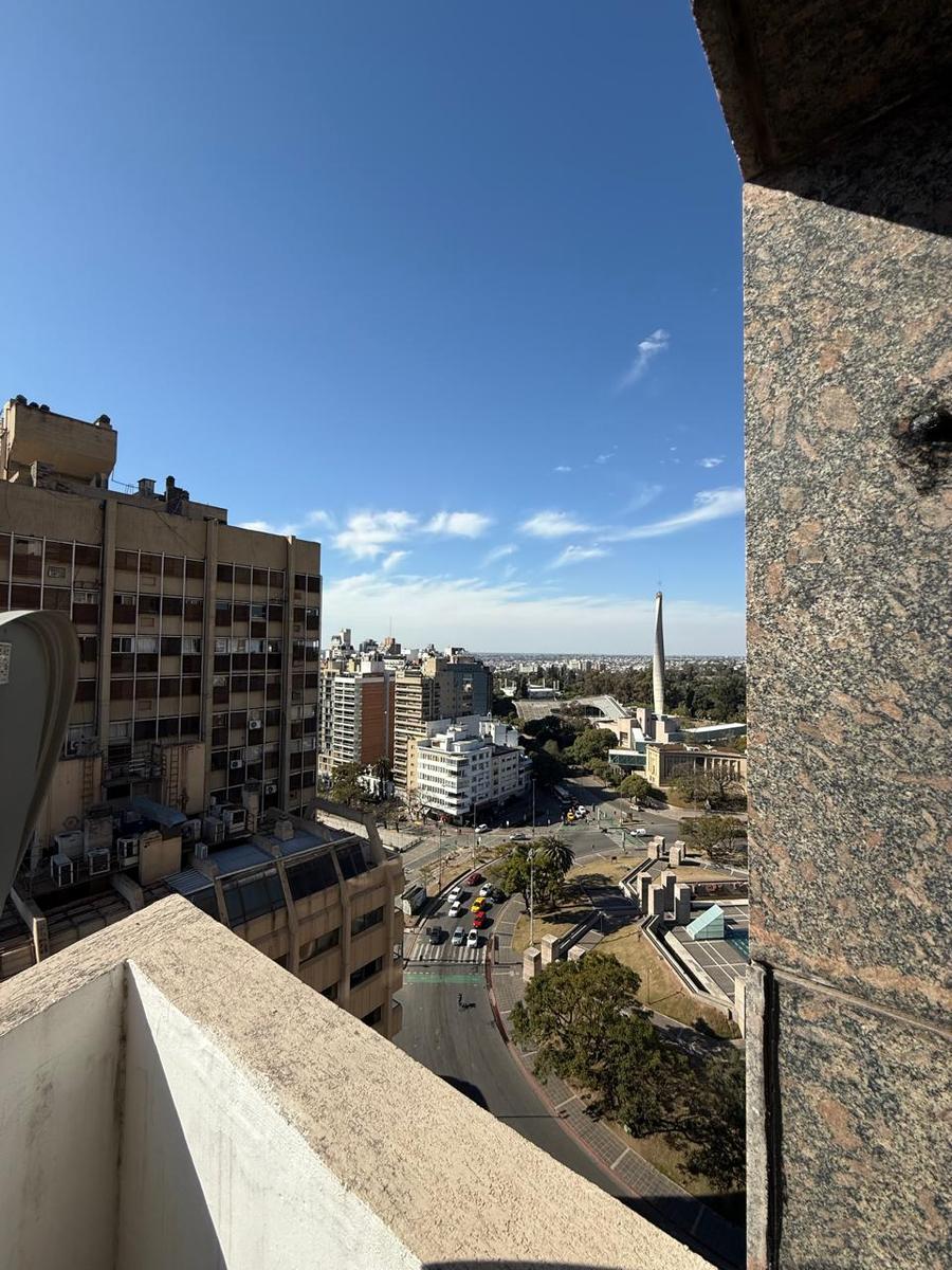 Av. Hipólito Yrigoyen 592